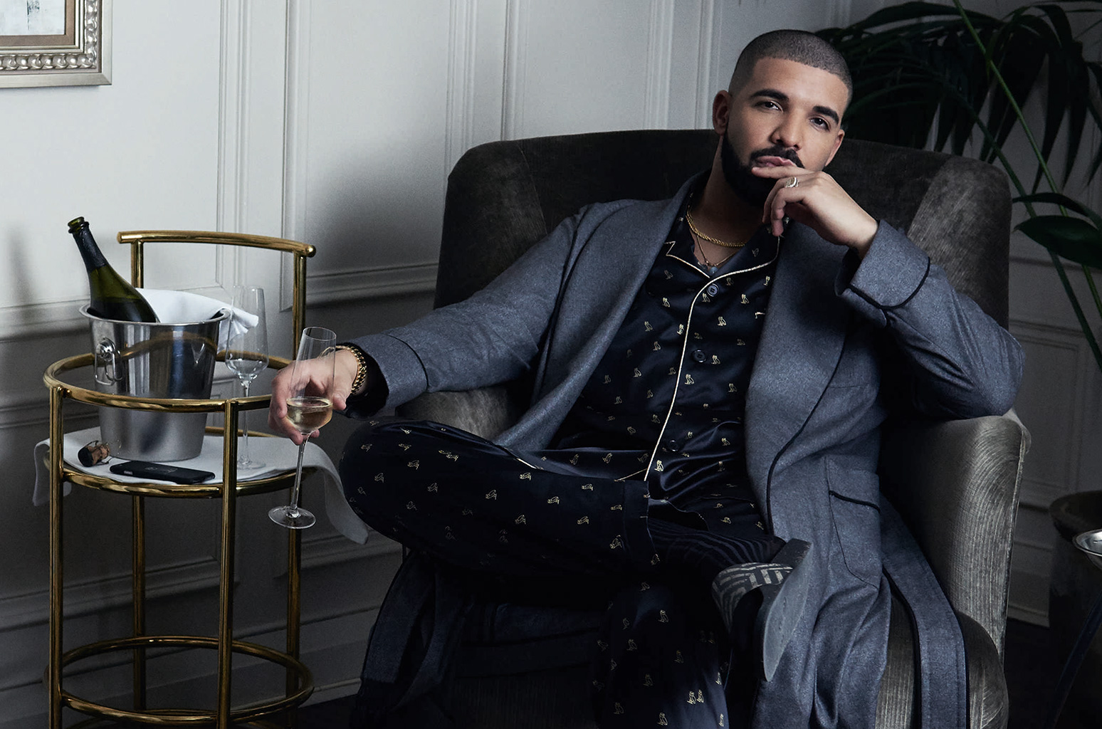 Ранее в этом году Spotify заявили, что Drake является наиболее прослушиваем...