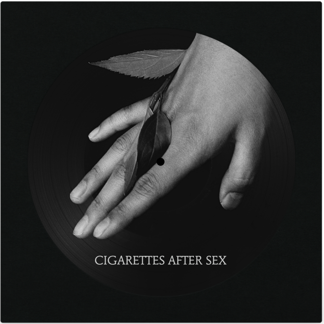 Эмбиент-поп версия беззаветнго романтизма в дебютном одноименном альбоме Cigarettes After Sex